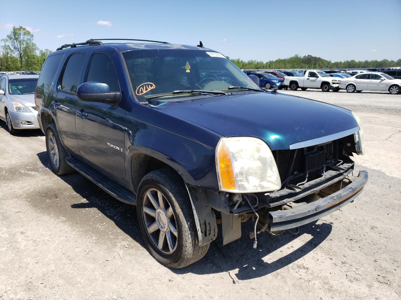 GMC YUKON 2007 with VIN 1GKFK13057R171701 - Photo from auction