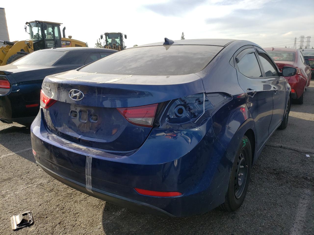 Photo 4 from auction – 2016 HYUNDAI ELANTRA SE with VIN 5NPDH4AE2GH757023