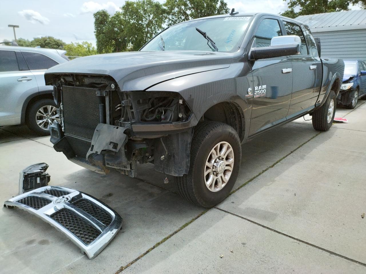 Photo 2 from auction – 2017 RAM 2500 LARAM with VIN 3C6UR5NLXHG741391