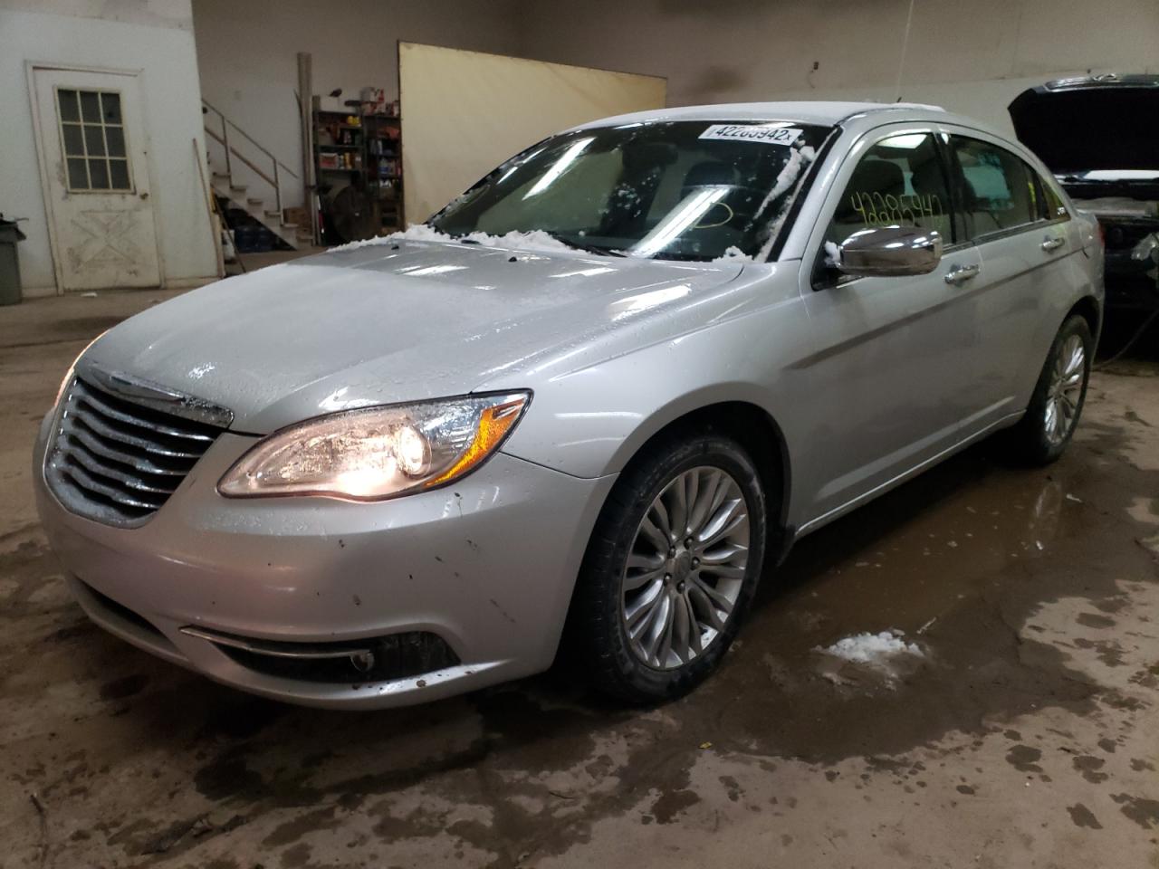 Photo 2 from auction – 2011 CHRYSLER 200 LIMITE with VIN 1C3BC2FG2BN580698