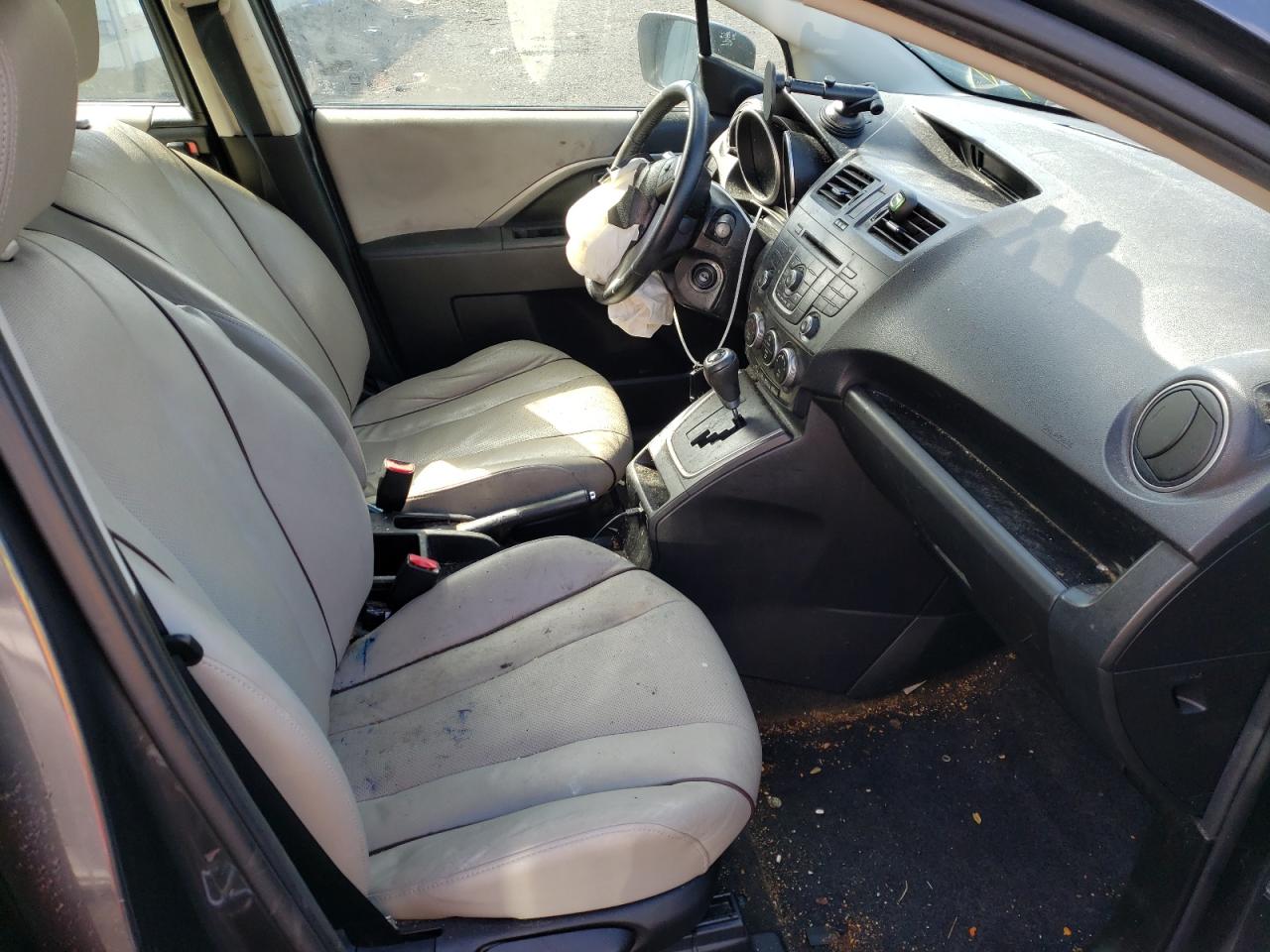 Photo 5 from auction – 2014 MAZDA 5 GRAND TO with VIN JM1CW2DL6E0168227
