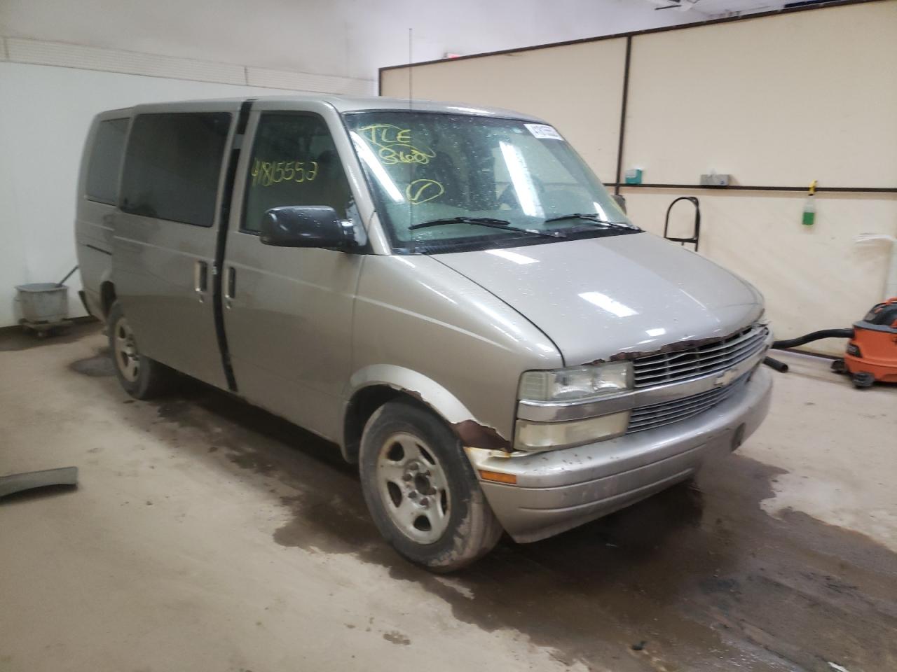 CHEVROLET ASTRO 2003 with VIN 1GNDM19X33B134108 - Photo from auction