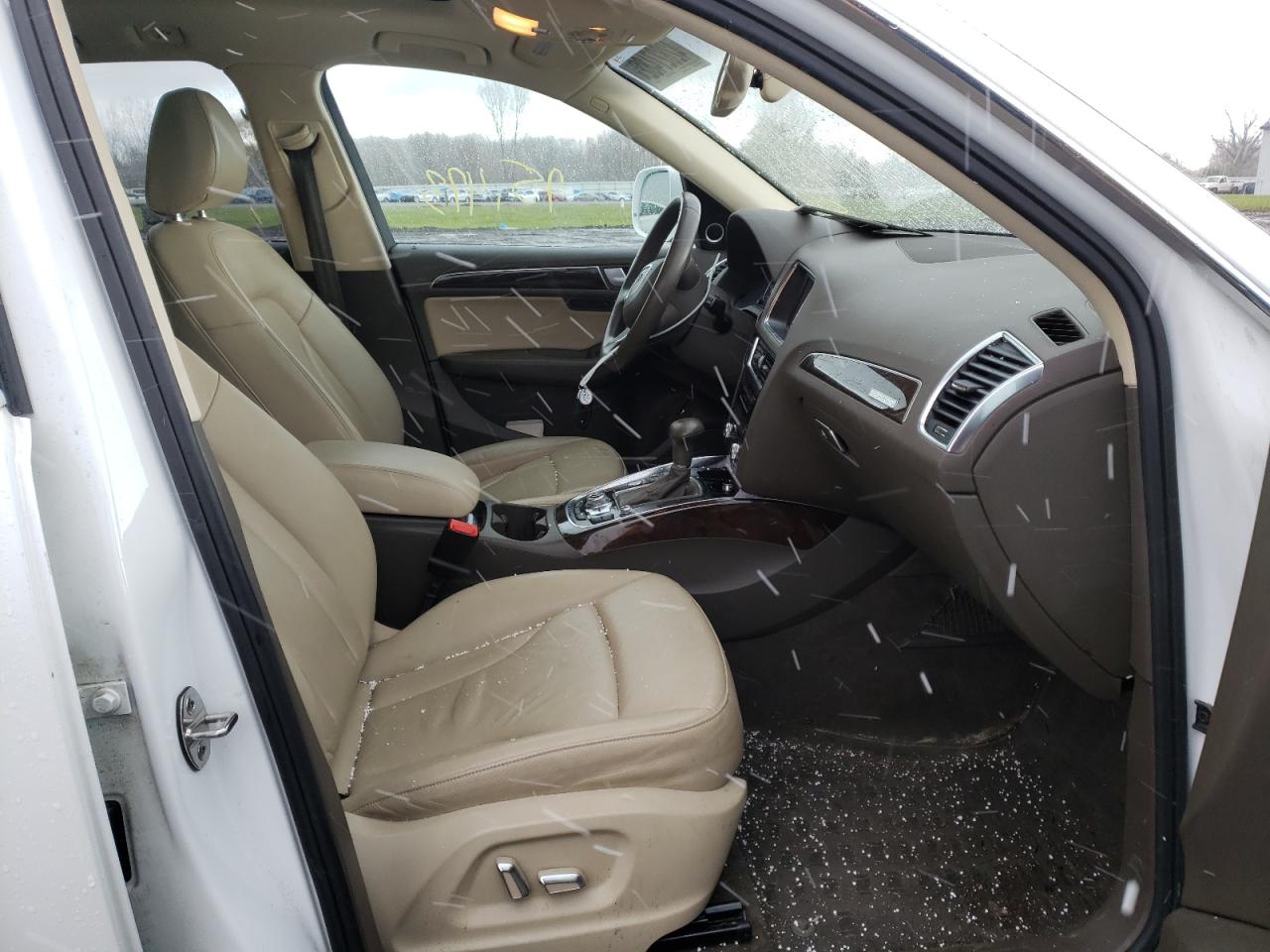 Photo 5 from auction – 2014 AUDI Q5 PREMIUM with VIN WA1LFAFP4EA091677