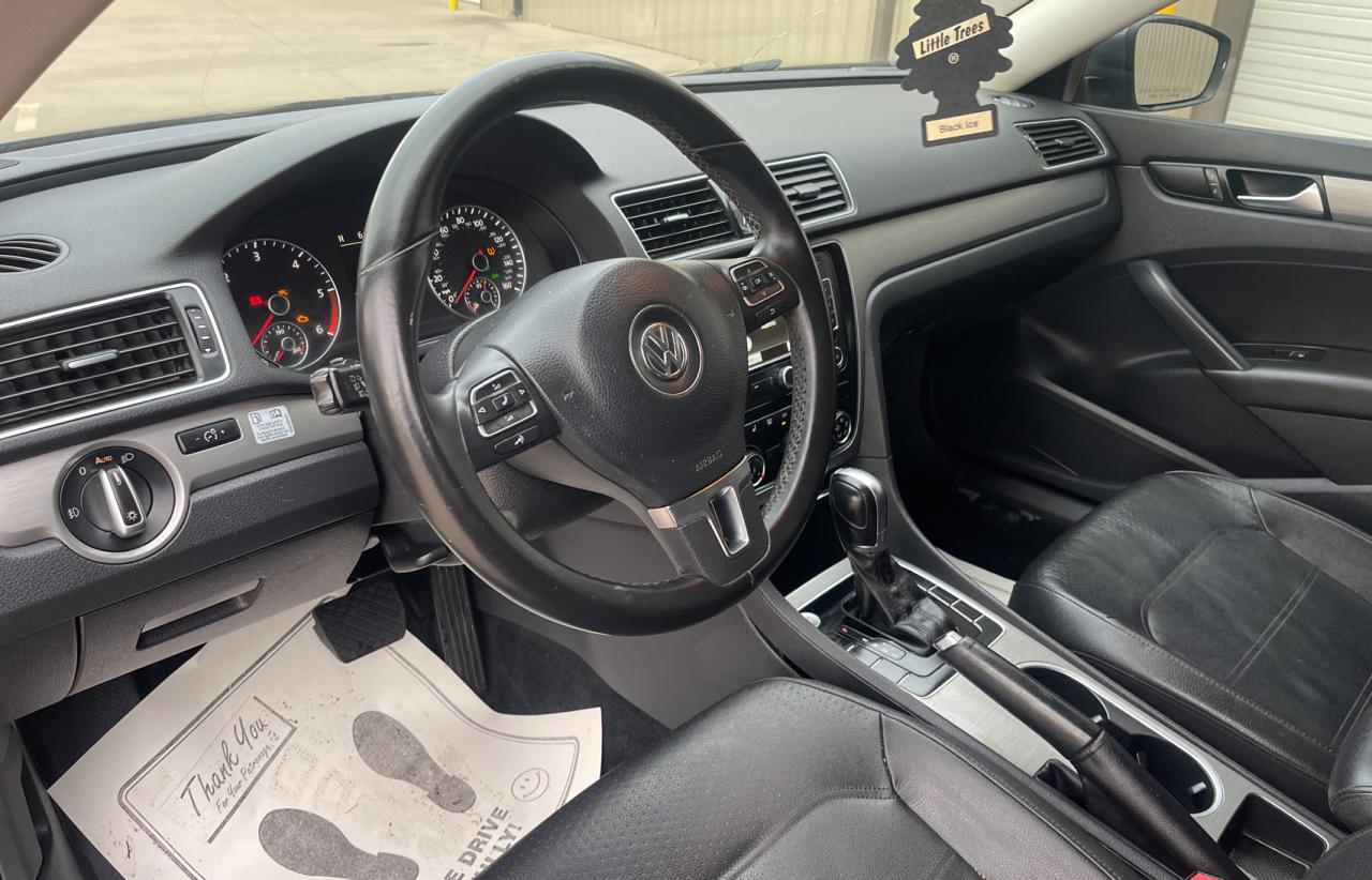 Photo 9 from auction – 2014 VOLKSWAGEN PASSAT SE with VIN 1VWBN7A32EC007434