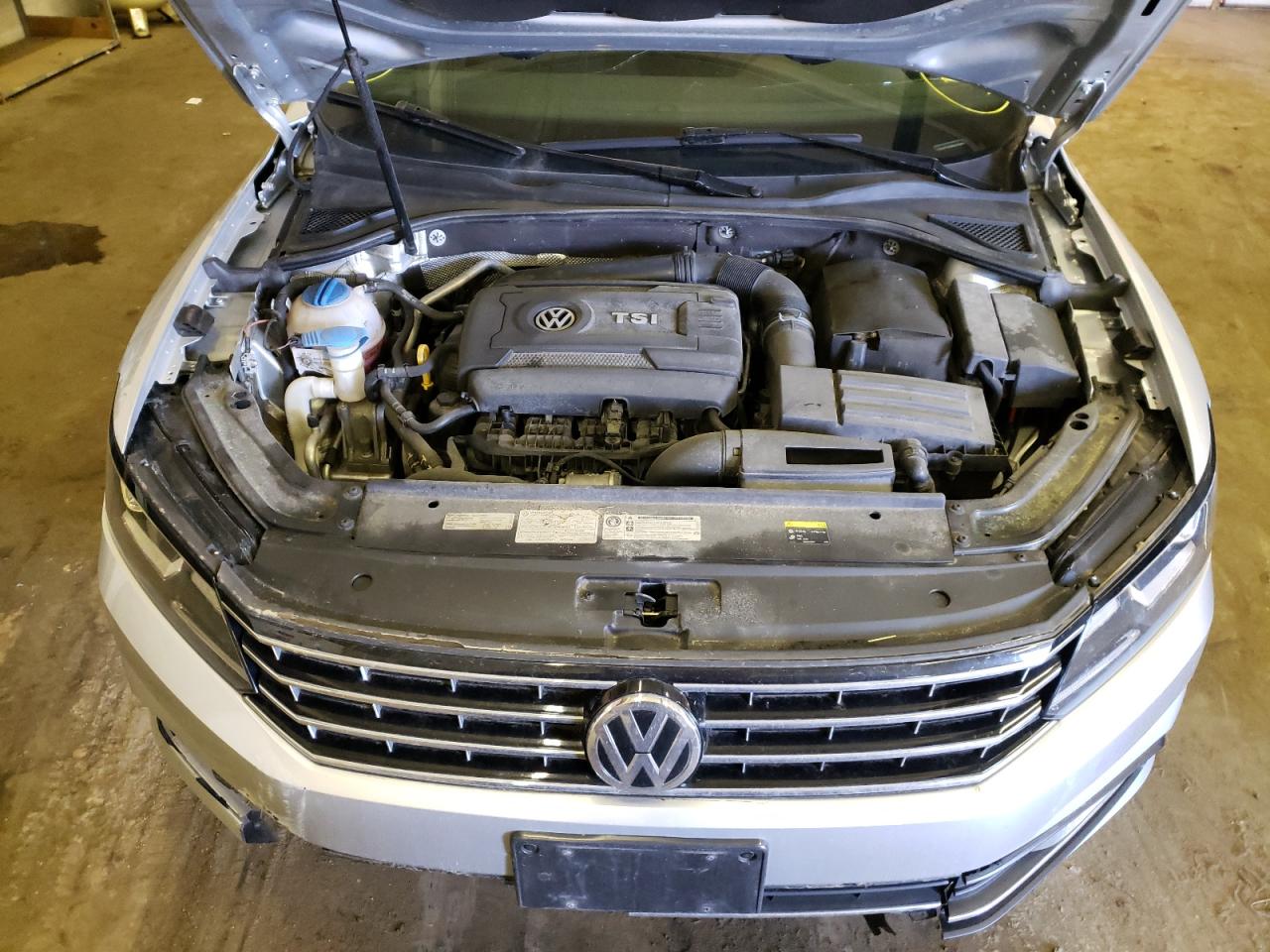Photo 7 from auction – 2017 VOLKSWAGEN PASSAT S with VIN 1VWAT7A38HC045935