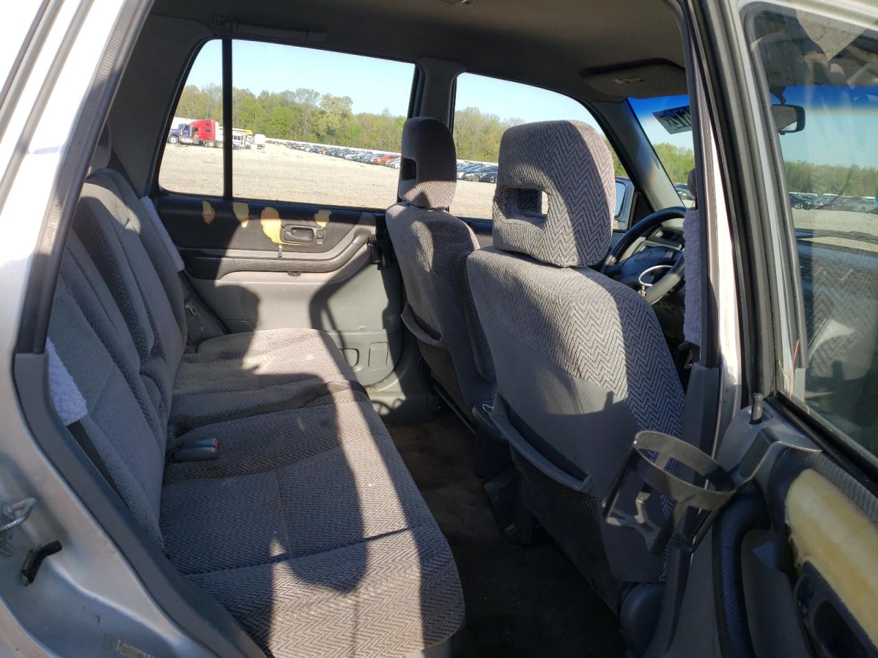 Photo 6 from auction – 1998 HONDA CR-V EX with VIN JHLRD186XWC098250
