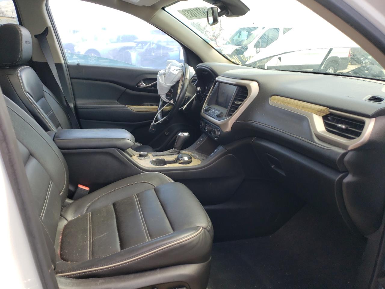 Photo 5 from auction – 2017 GMC ACADIA DEN with VIN 1GKKNXLSXHZ218541