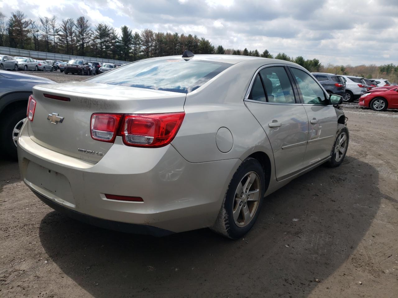 Photo 4 from auction – 2014 CHEVROLET MALIBU LS with VIN 1G11B5SL3EF170627