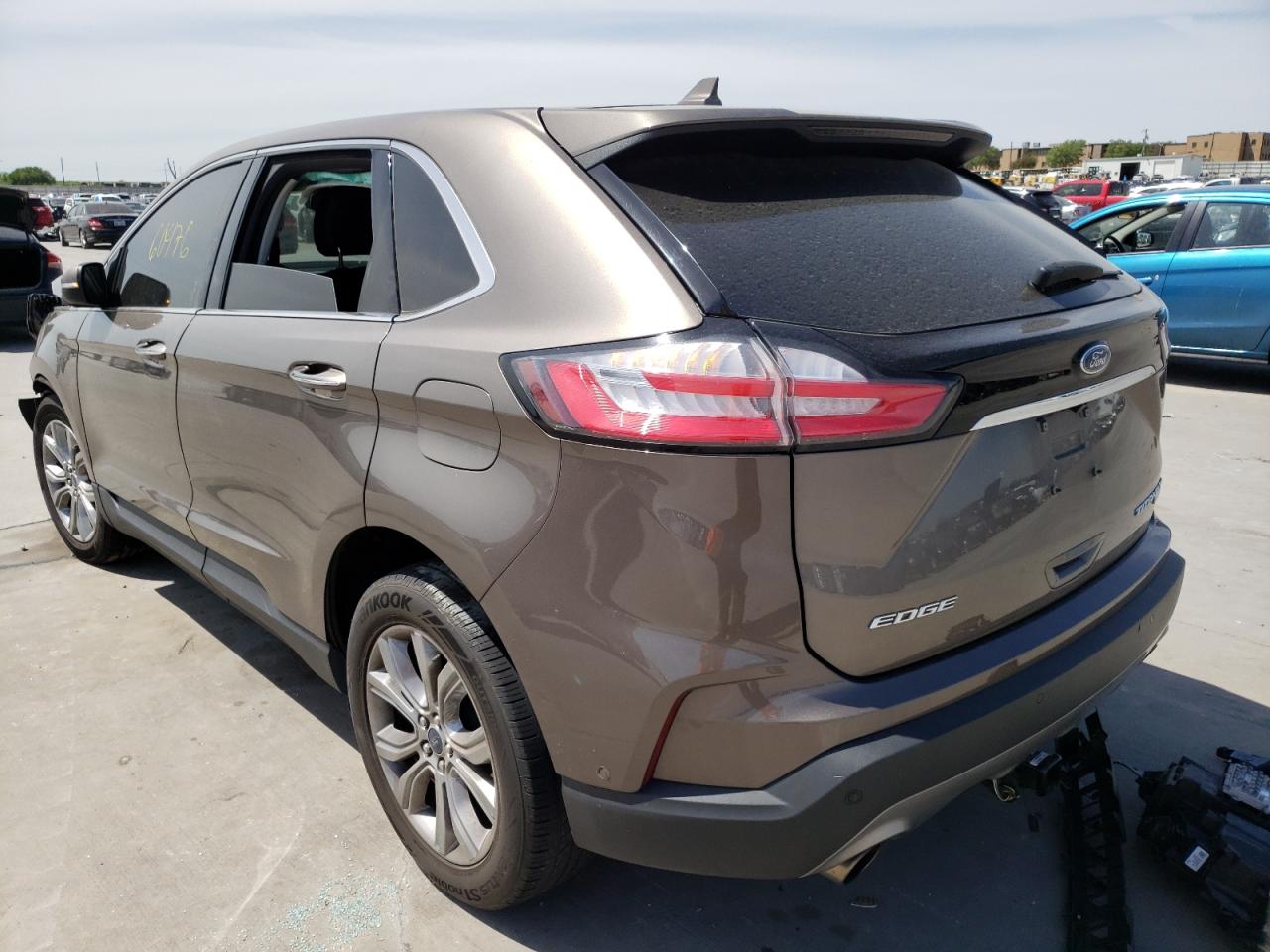 Photo 3 from auction – 2019 FORD EDGE TITAN with VIN 2FMPK3K96KBB42453