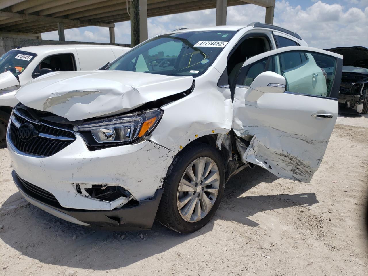 Photo 2 from auction – 2018 BUICK ENCORE PRE with VIN KL4CJASB7JB533025