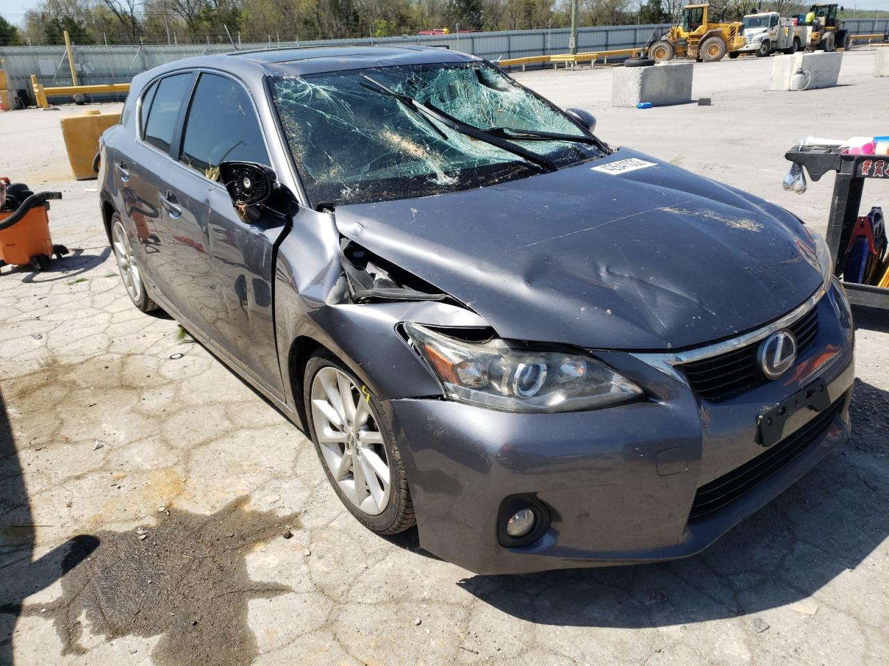 LEXUS CT 200 2013 with VIN JTHKD5BH4D2132670 - Photo from auction