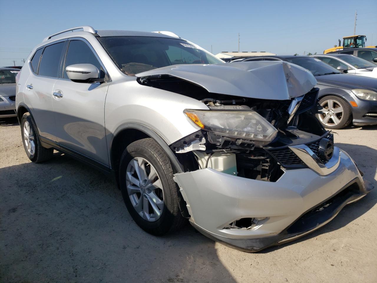 NISSAN ROGUE S 2016 with VIN KNMAT2MT5GP593108 - Photo from auction