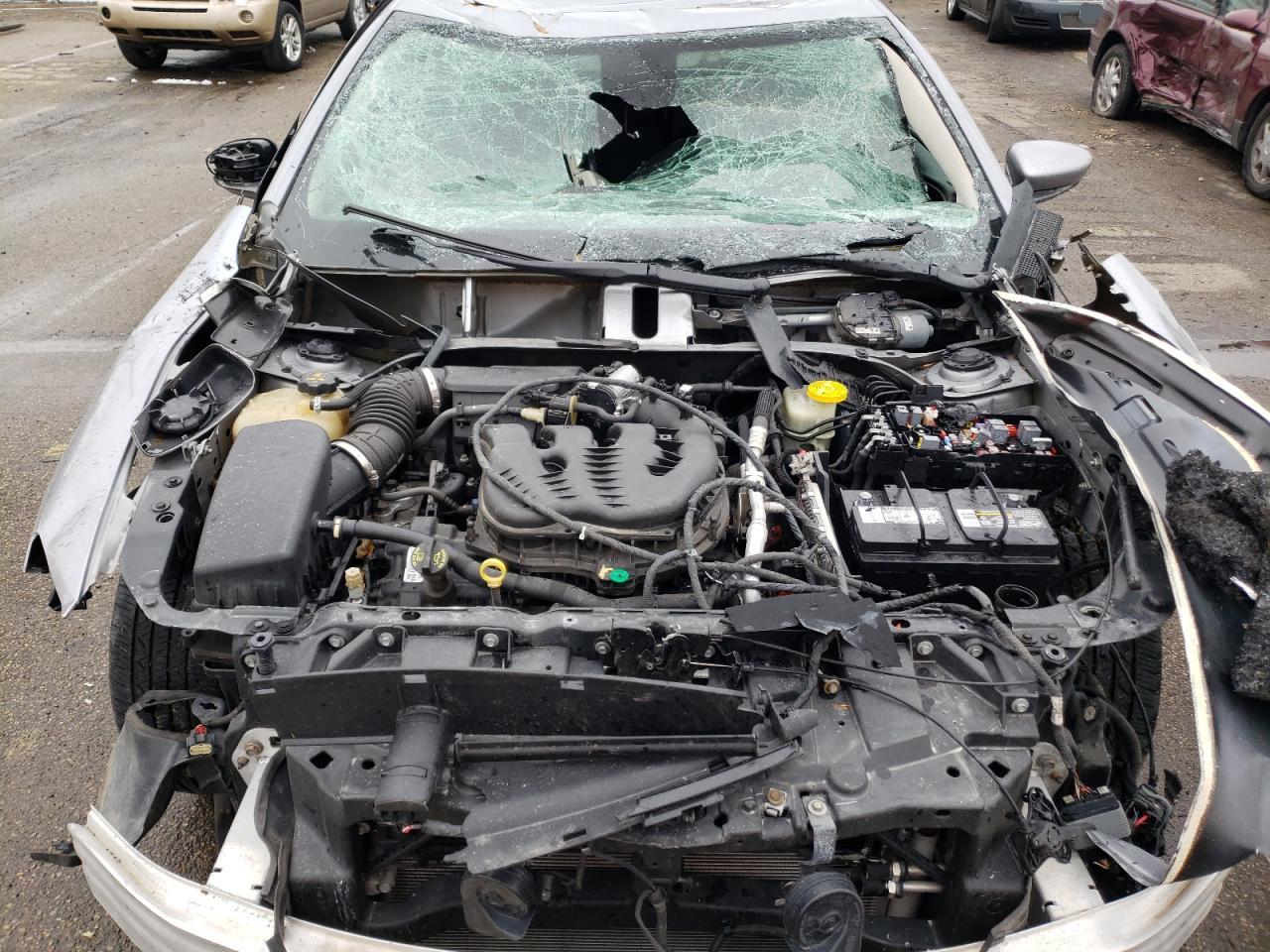 Photo 7 from auction – 2015 CHRYSLER 200 LIMITE with VIN 1C3CCCAG2FN516538