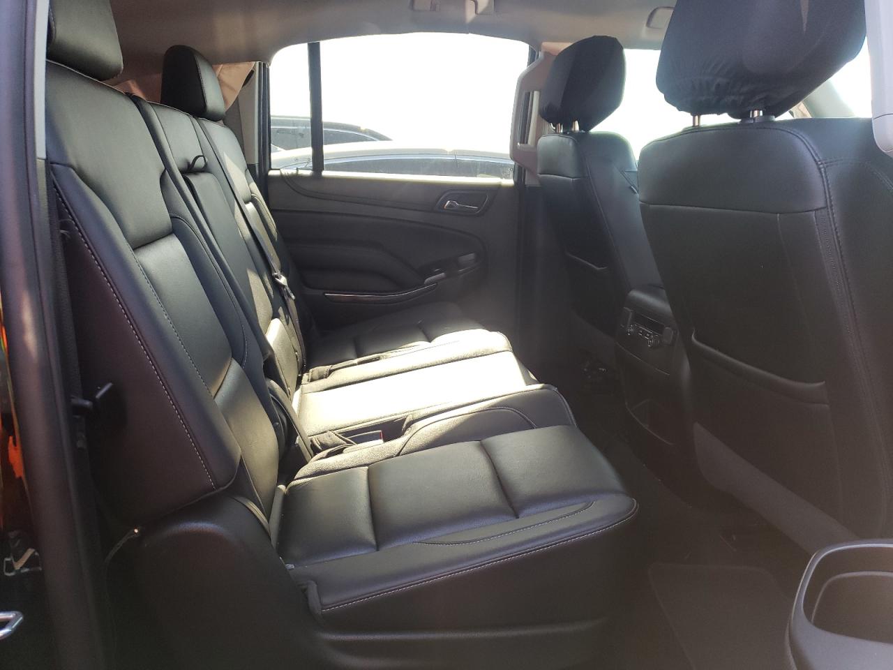 Photo 6 from auction – 2018 CHEVROLET SUBURBAN C with VIN 1GNSCHKC0JR163760