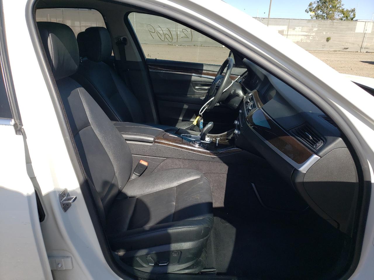 Photo 5 from auction – 2013 BMW 528 XI with VIN WBAXH5C50DD109775