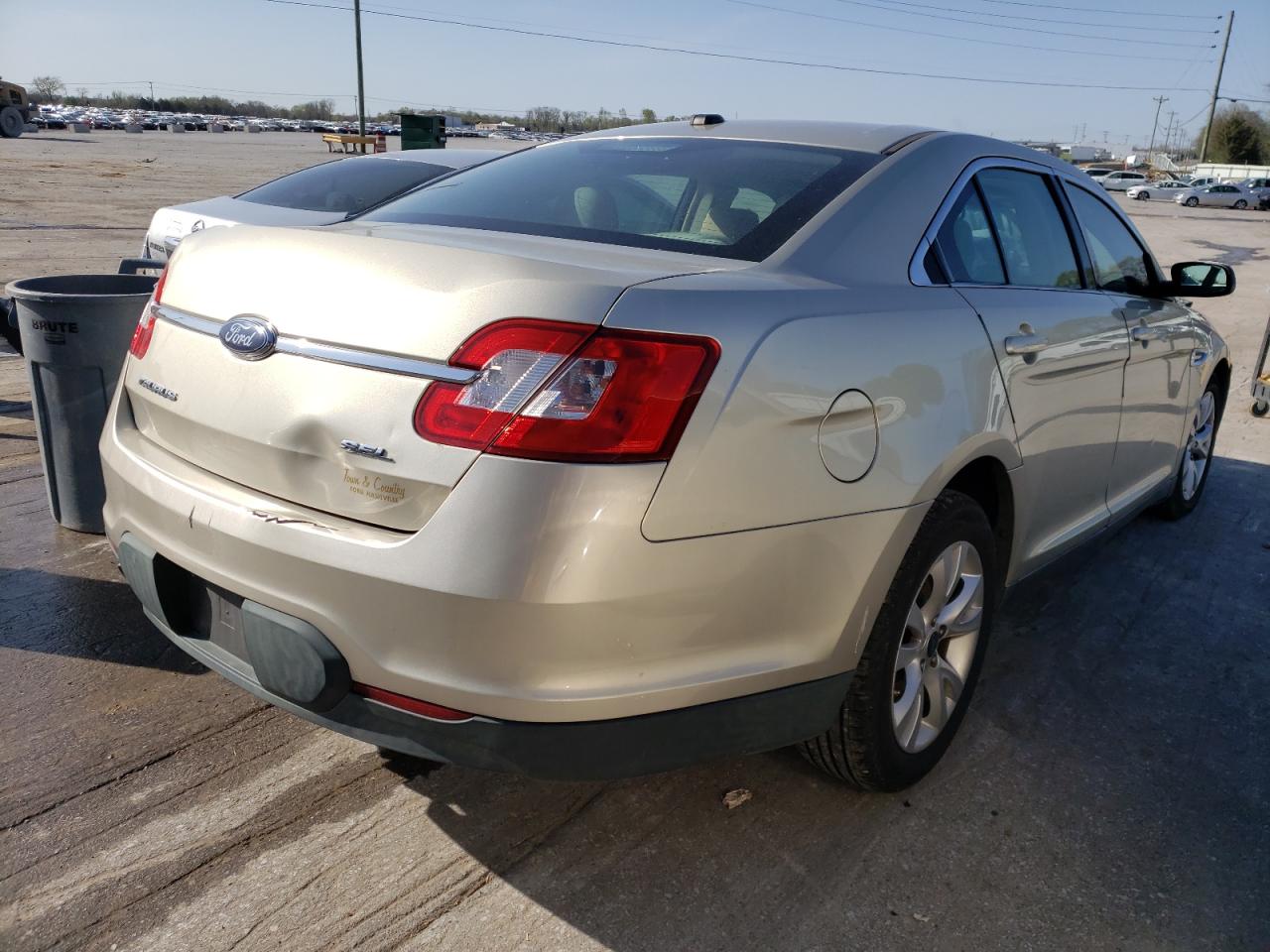 Zdjęcie 4 z aukcji – 2010 FORD TAURUS SEL z VIN 1FAHP2EW4AG144284
