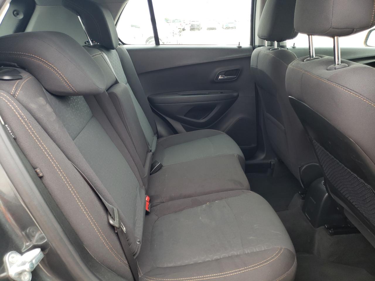 Photo 6 from auction – 2019 CHEVROLET TRAX LS with VIN 3GNCJKSB8KL331152