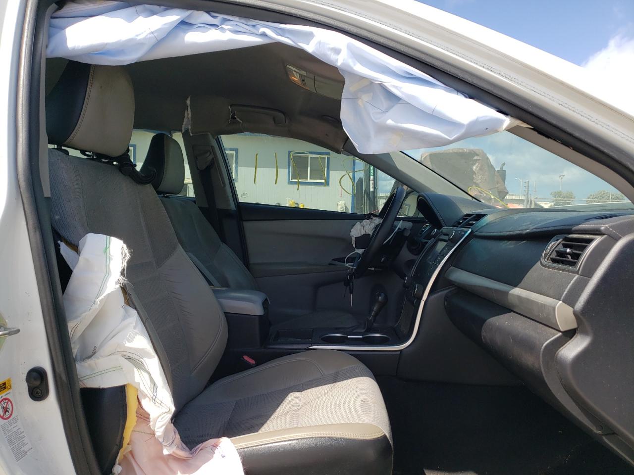 Photo 5 from auction – 2016 TOYOTA CAMRY LE with VIN 4T1BF1FK5GU236325