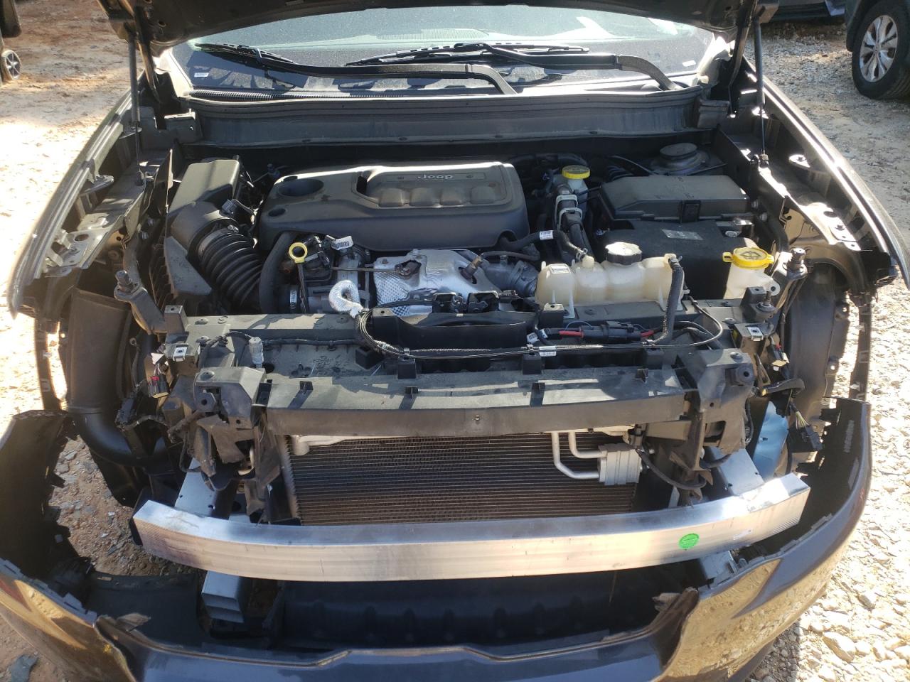 Photo 7 from auction – 2019 JEEP CHEROKEE L with VIN 1C4PJMDNXKD133899