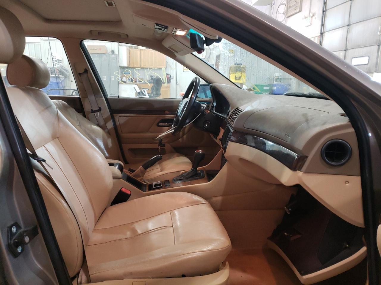 Photo 5 from auction – 2003 BMW 540 I AUTO with VIN WBADN63423GN89890