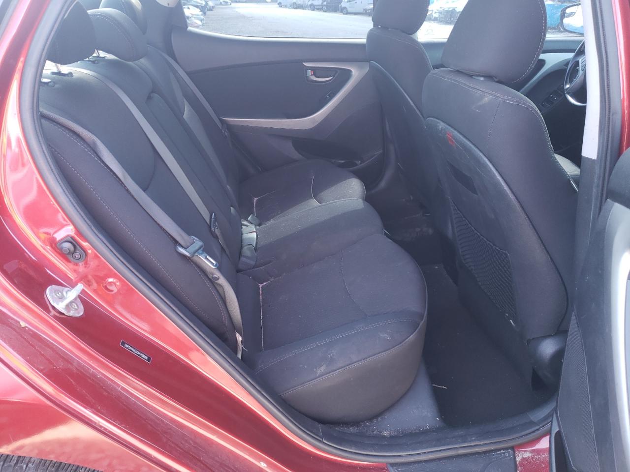 Photo 6 from auction – 2016 HYUNDAI ELANTRA SE with VIN 5NPDH4AE0GH780686