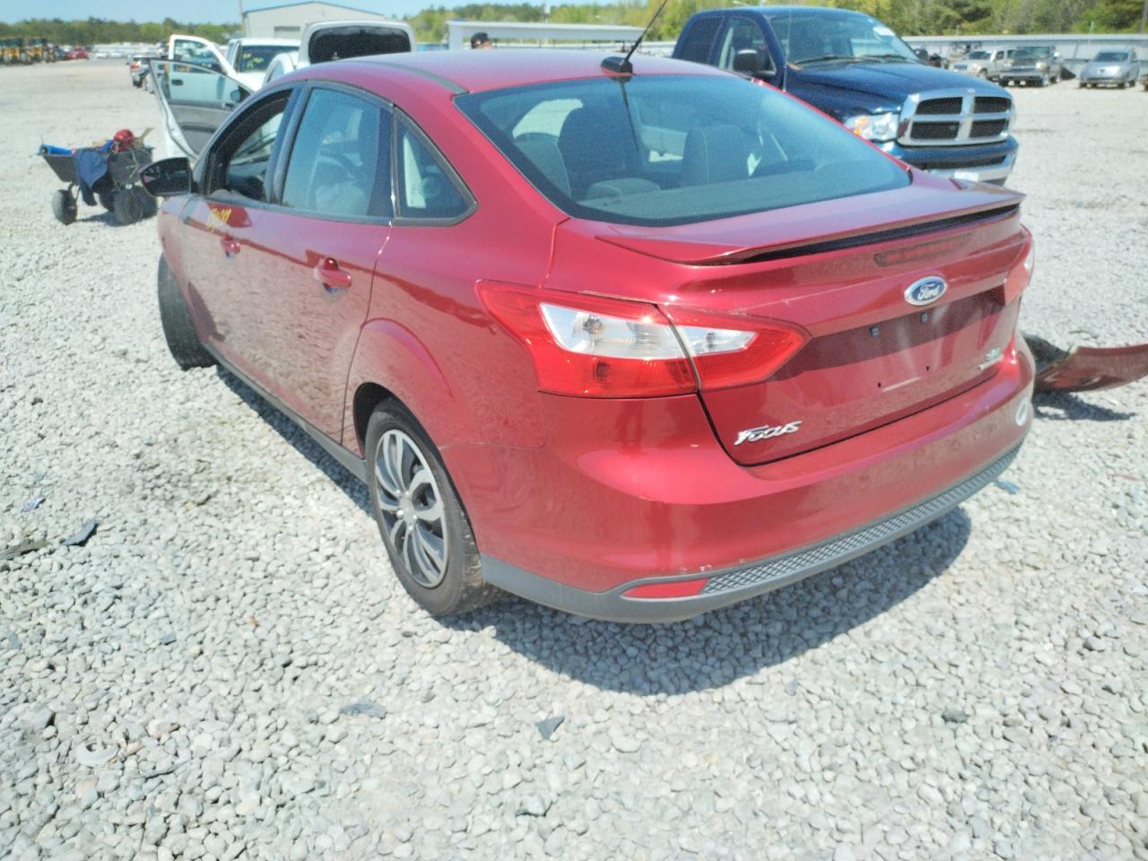 Photo 3 from auction – 2013 FORD FOCUS SE with VIN 1FADP3F29DL258406