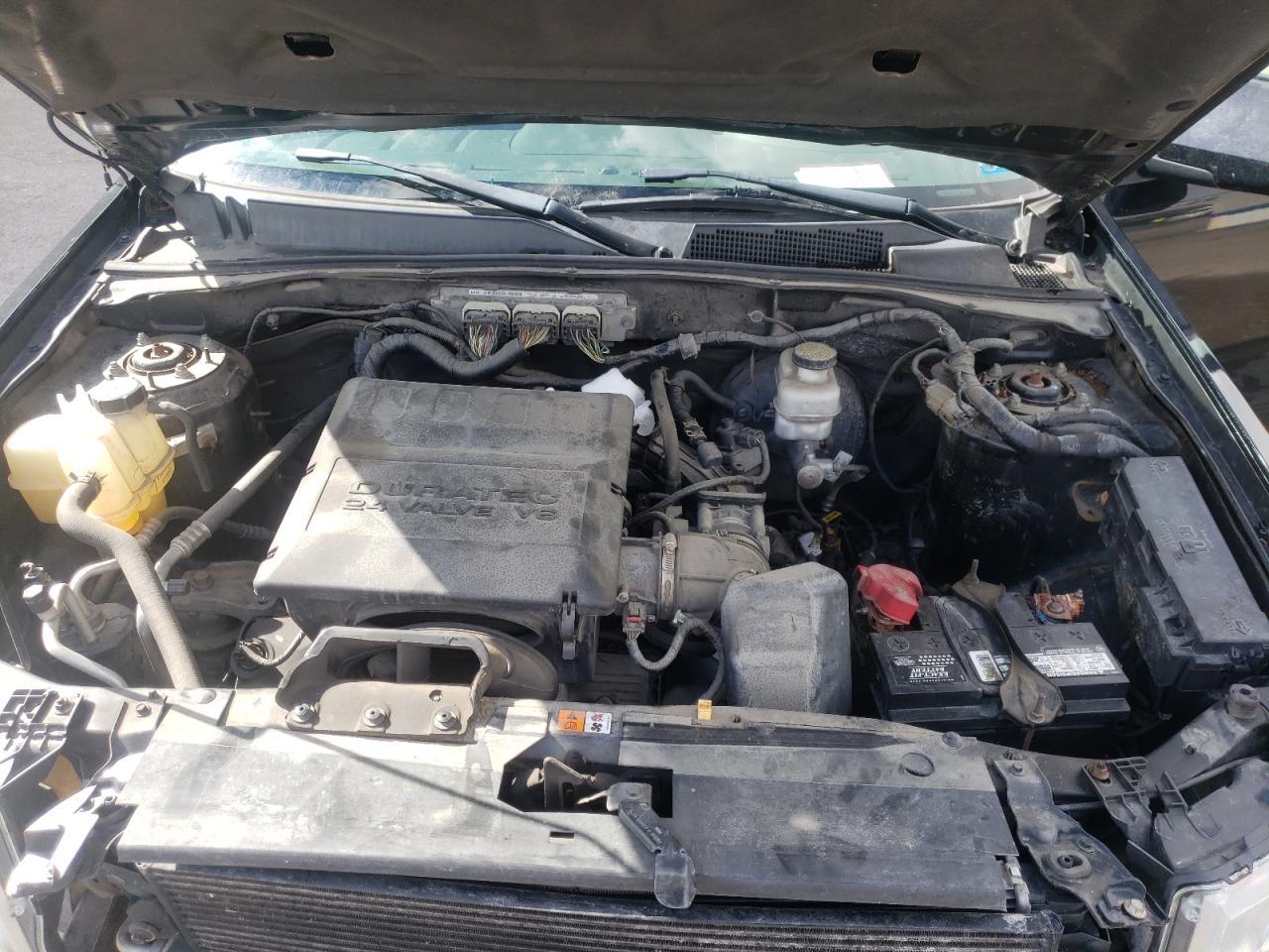 Photo 7 from auction – 2010 FORD ESCAPE LIM with VIN 1FMCU9EG0AKA85595