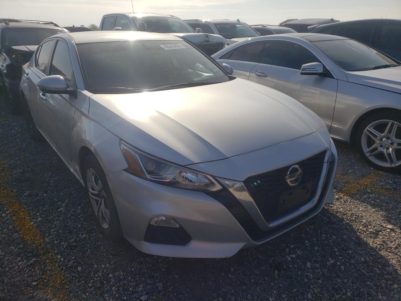 NISSAN ALTIMA S 2019 with VIN 1N4BL4BV8KC198723 - Photo from auction