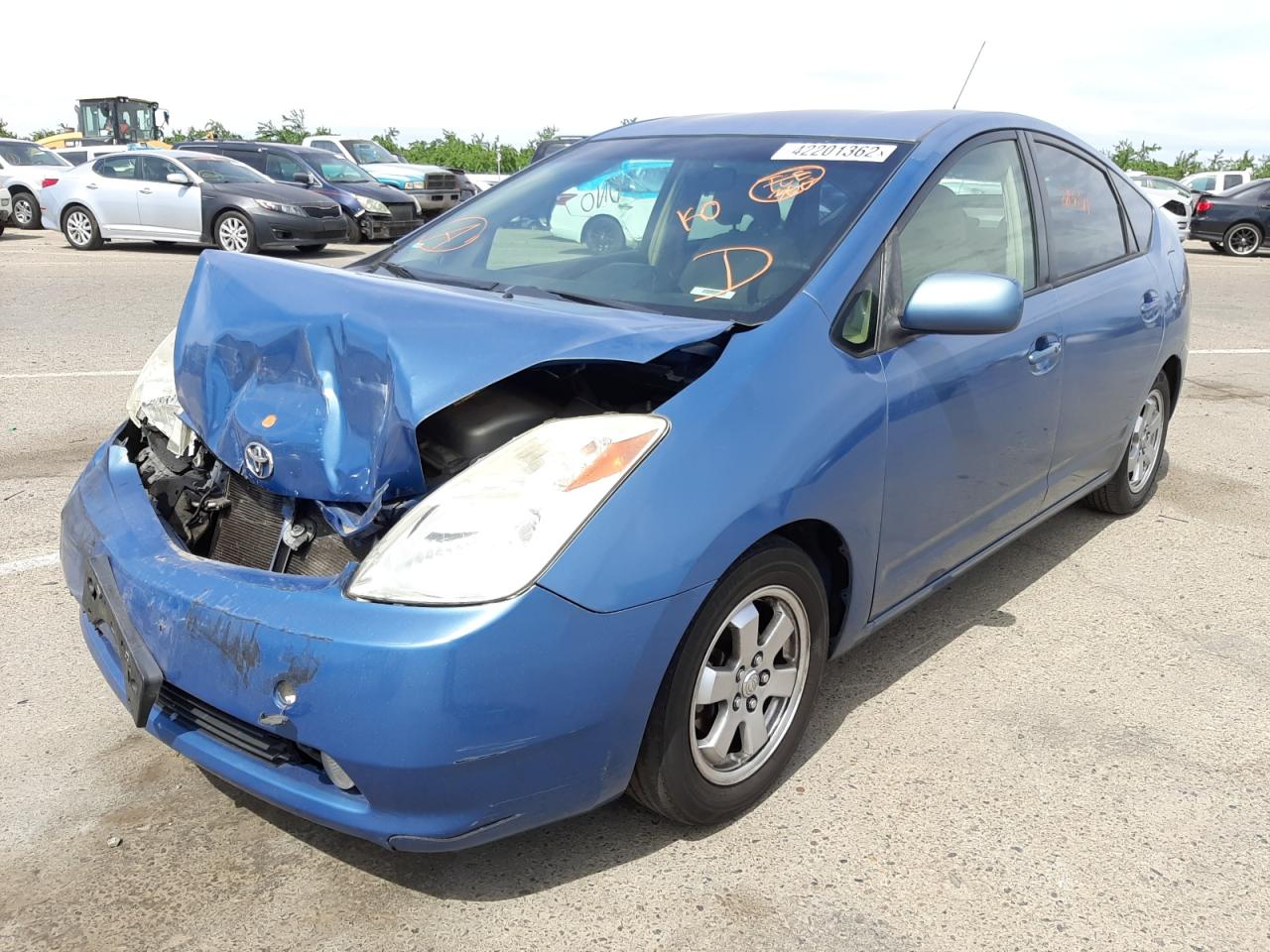 Photo 2 from auction – 2005 TOYOTA PRIUS with VIN JTDKB20U553016928