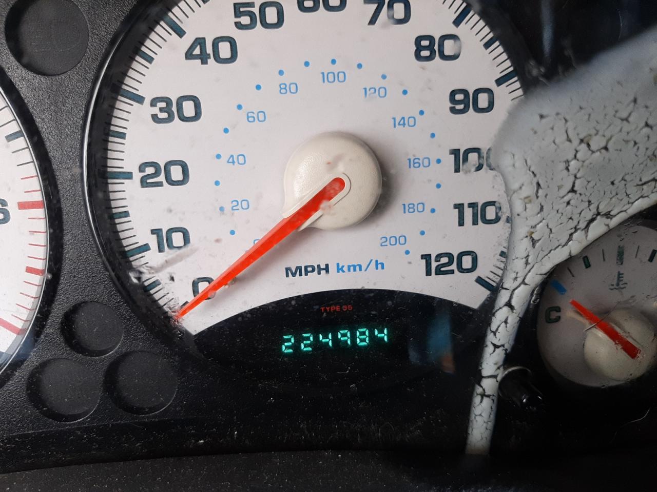 Photo 8 from auction – 2003 JEEP LIBERTY SP with VIN 1J4GL48K13W624520