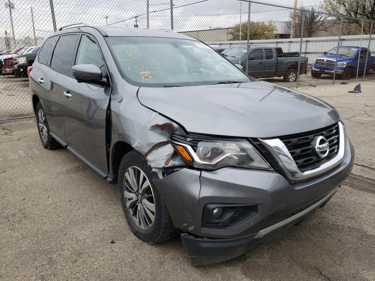NISSAN PATHFINDER 2018 with VIN 5N1DR2MN5JC615518 - Photo from auction