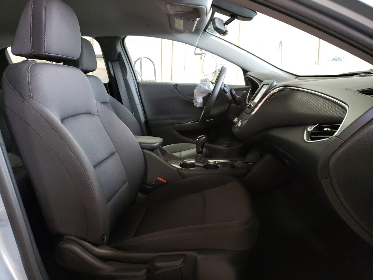 Photo 19 from auction – 2017 CHEVROLET MALIBU LT with VIN 1G1ZE5ST9HF150249