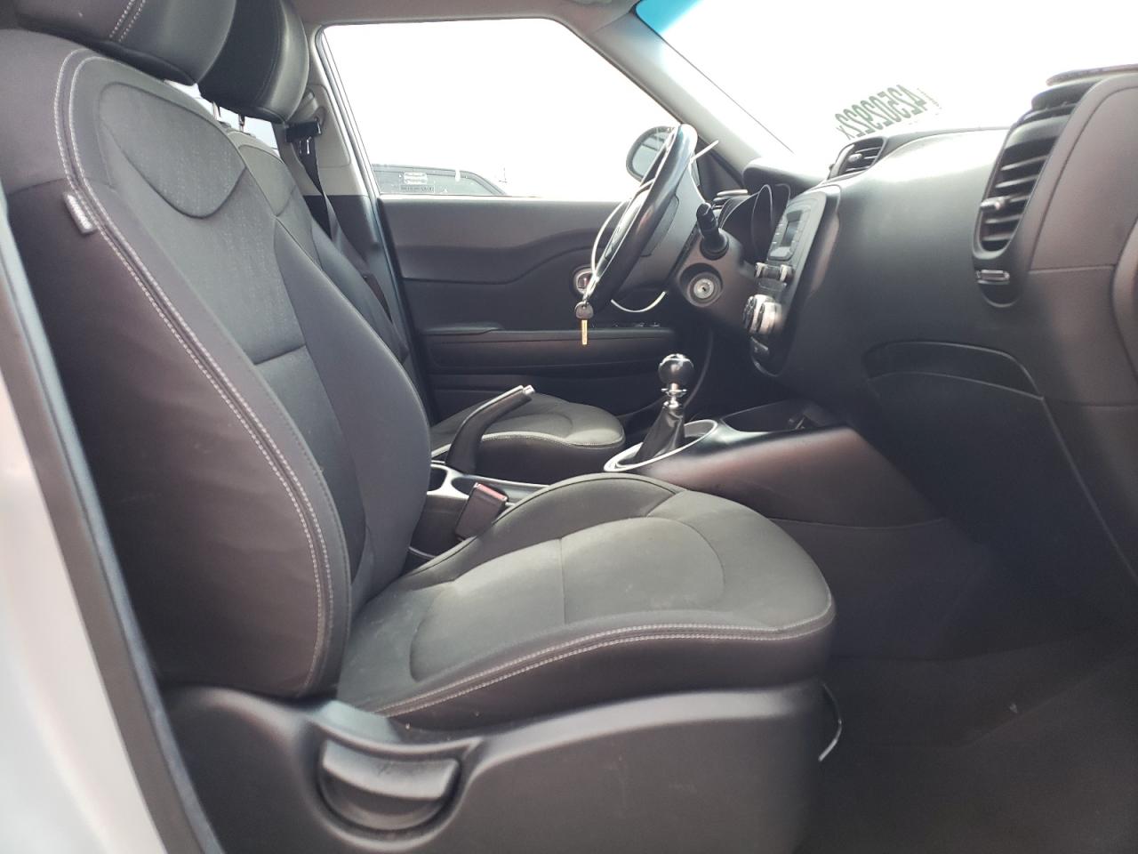 Photo 5 from auction – 2015 KIA SOUL with VIN KNDJN2A24F7769117