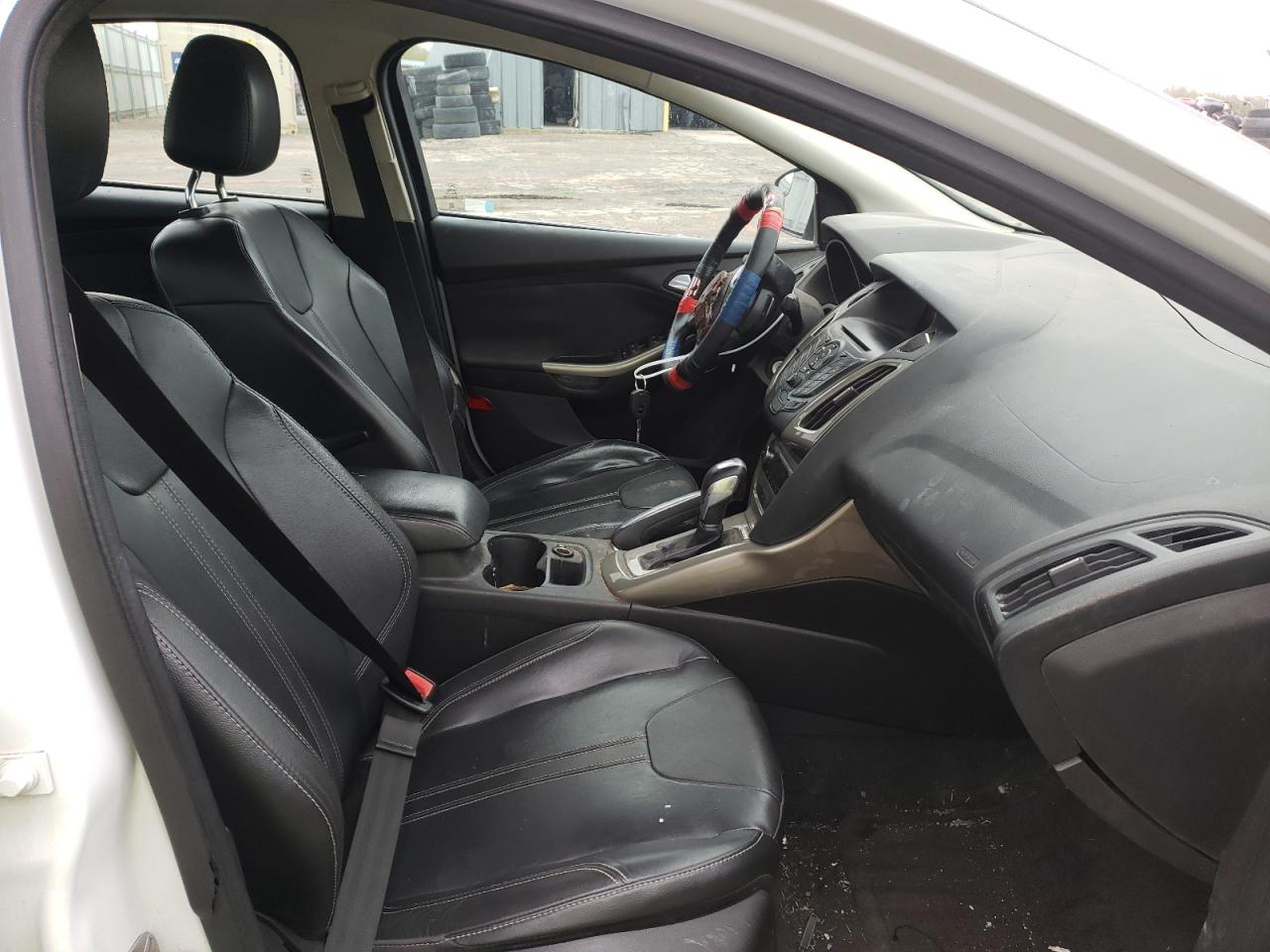 Photo 5 from auction – 2012 FORD FOCUS SEL with VIN 1FAHP3H21CL367956