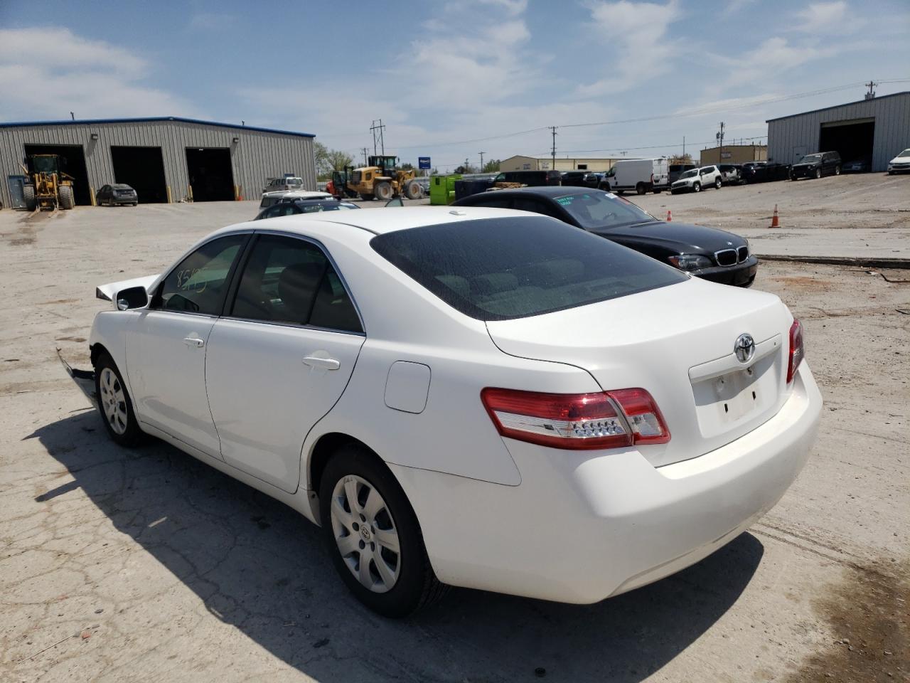 Photo 3 from auction – 2011 TOYOTA CAMRY BASE with VIN 4T1BF3EK5BU775081