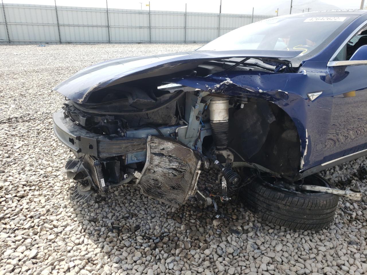 Photo 9 from auction – 2015 TESLA MODEL S with VIN 5YJSA1E40FF109592