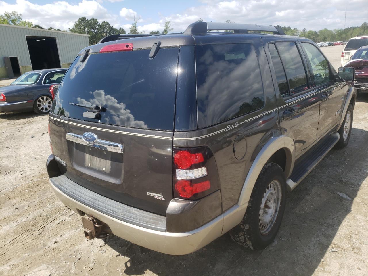 Photo 4 from auction – 2006 FORD EXPLORER E with VIN 1FMEU74E86UB51867