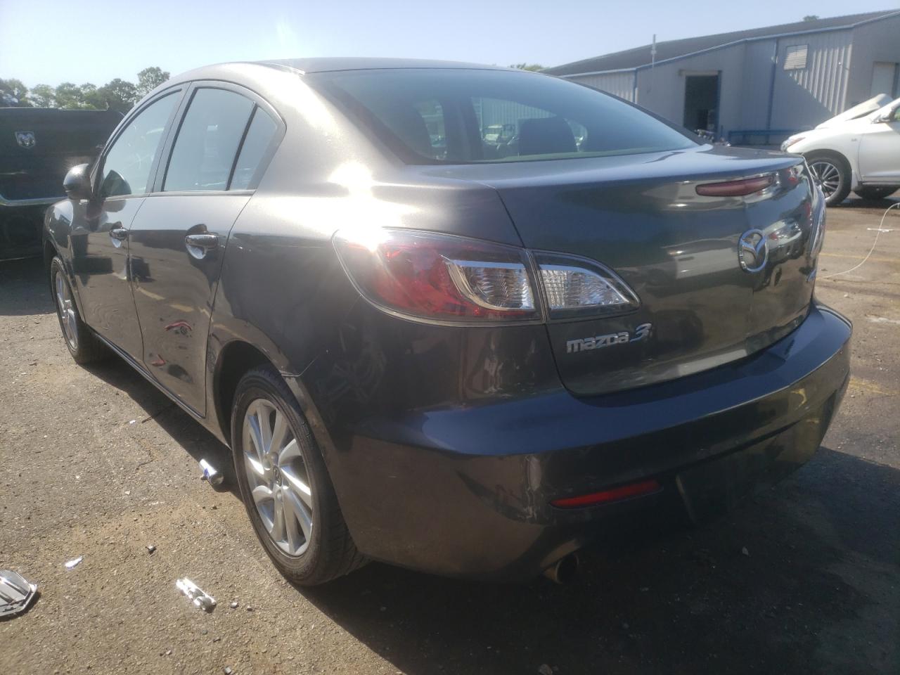Photo 3 from auction – 2013 MAZDA 3 I with VIN JM1BL1VP8D1812237