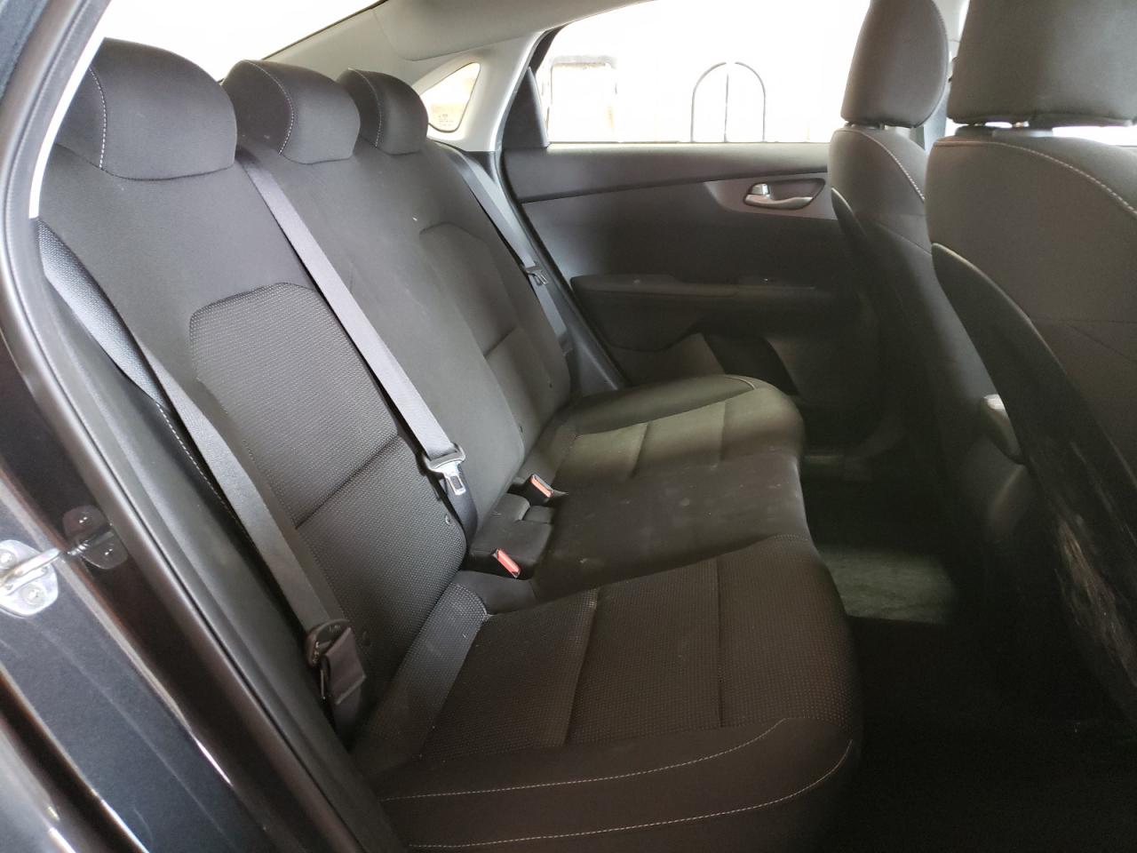 Photo 6 from auction – 2019 KIA FORTE FE with VIN 3KPF24ADXKE025978