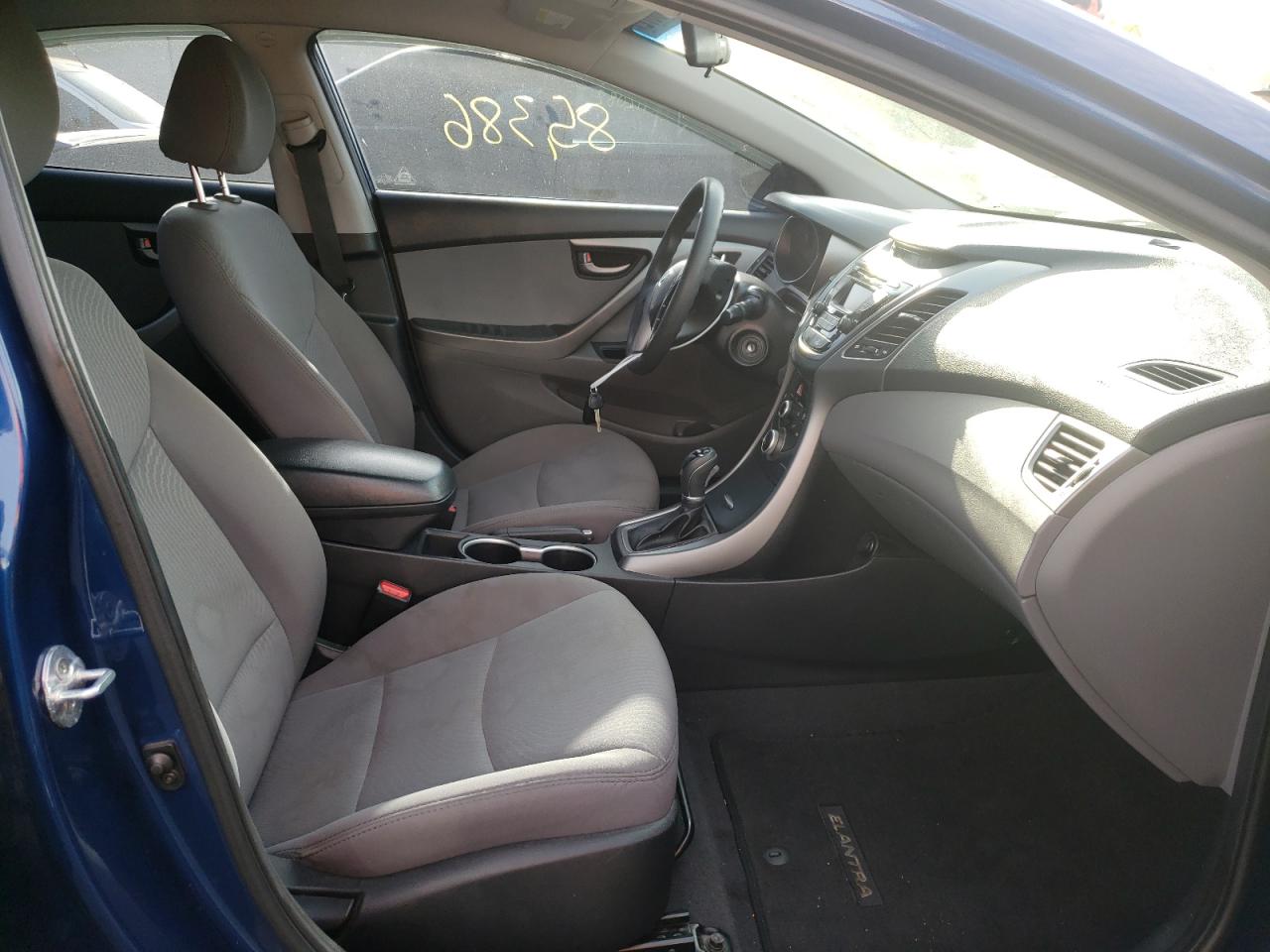 Photo 5 from auction – 2016 HYUNDAI ELANTRA SE with VIN 5NPDH4AE2GH757023