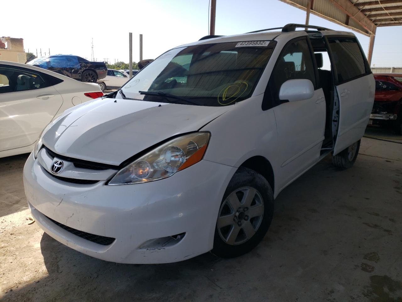 Photo 2 from auction – 2007 TOYOTA SIENNA CE with VIN 5TDZK23C07S076554