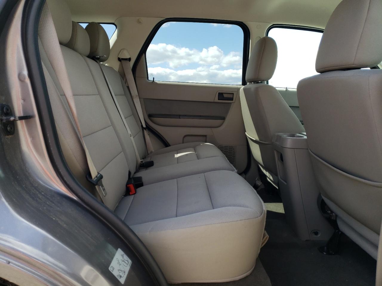 Photo 6 from auction – 2012 FORD ESCAPE XLT with VIN 1FMCU0DG1CKA71298