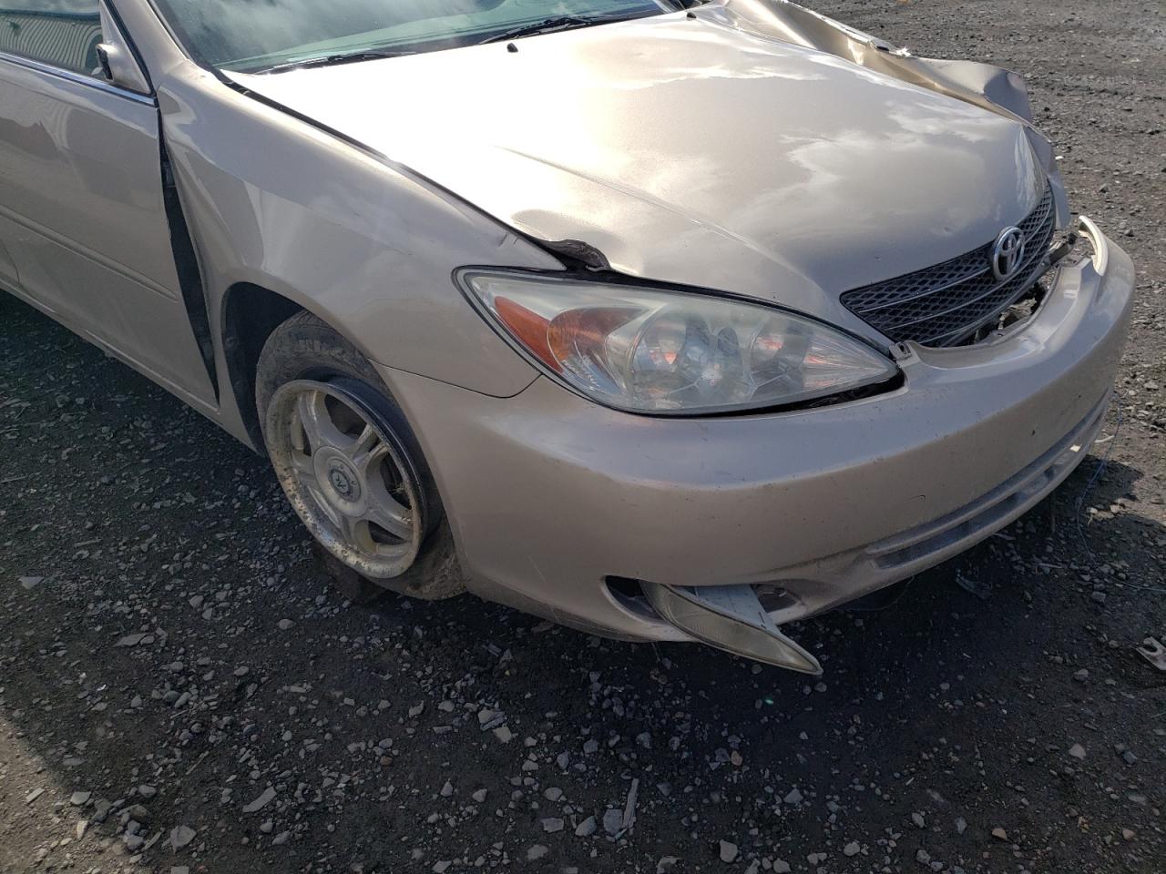 Photo 9 from auction – 2004 TOYOTA CAMRY LE with VIN JTDBE32K540262368