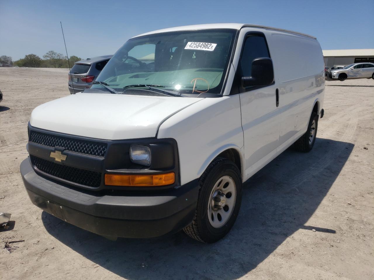 Photo 2 from auction – 2014 CHEVROLET EXPRESS G1 with VIN 1GCSGAFX4E1138592