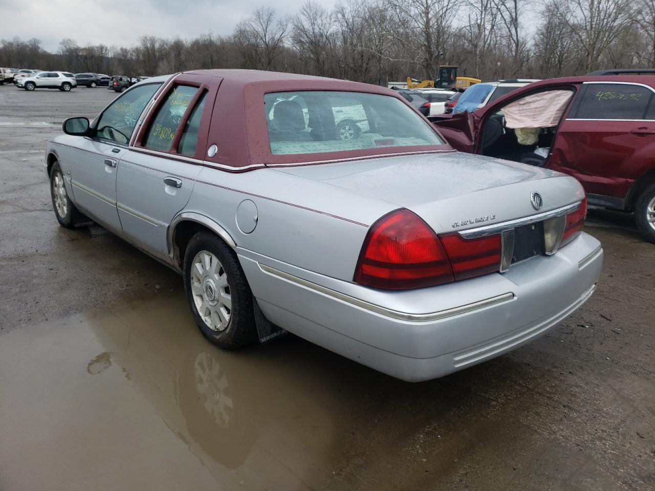 Photo 3 from auction – 2003 MERCURY GRAND MARQ with VIN 2MEFM75W83X667830