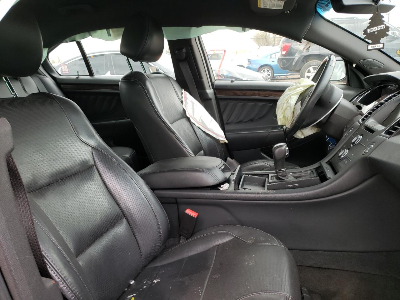 Photo 5 from auction – 2014 FORD TAURUS LIM with VIN 1FAHP2F82EG118031