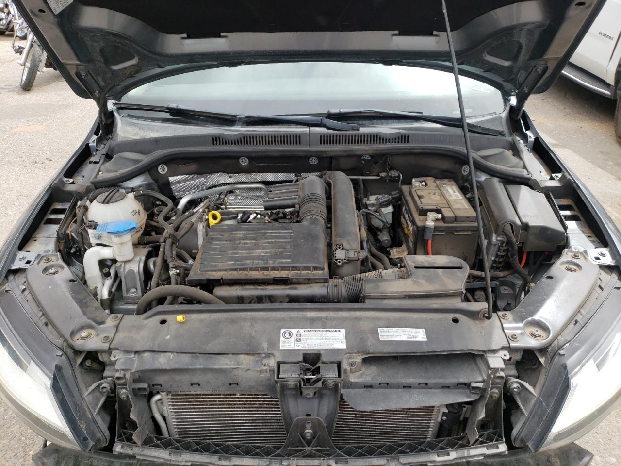 Photo 7 from auction – 2017 VOLKSWAGEN JETTA S with VIN 3VW2B7AJ4HM248745