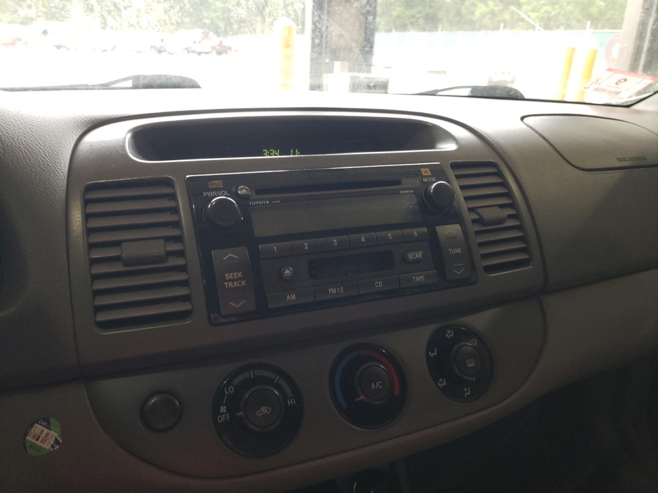 Photo 9 from auction – 2004 TOYOTA CAMRY LE with VIN 4T1BE32K84U819293