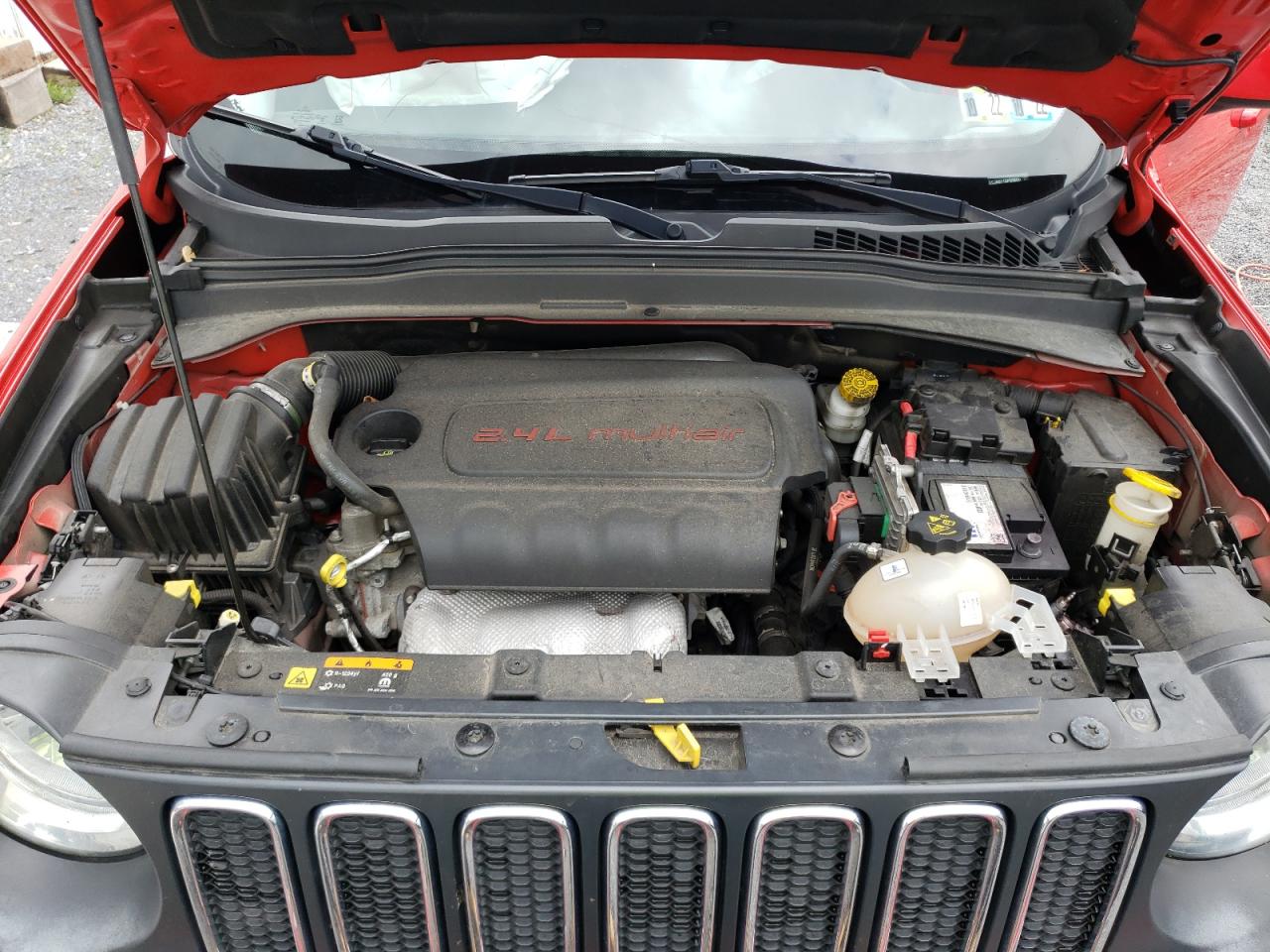 Photo 7 from auction – 2016 JEEP RENEGADE L with VIN ZACCJBBT1GPD58113