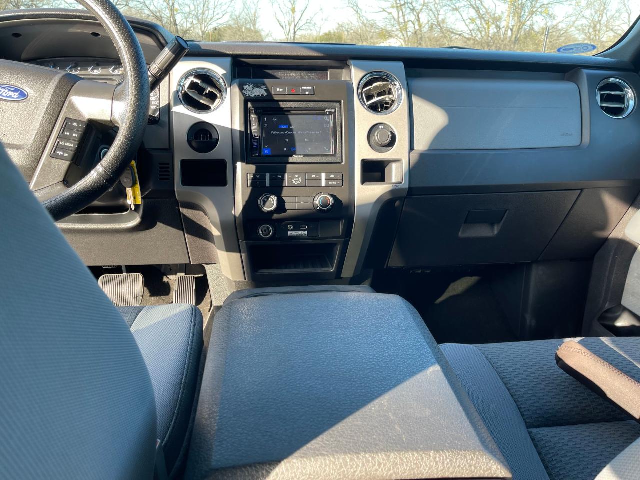 Photo 9 from auction – 2012 FORD F150 SUPER with VIN 1FTEW1CM3CKD92568